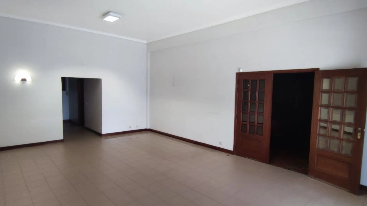 Armazém para Venda em Borralha Foto 3