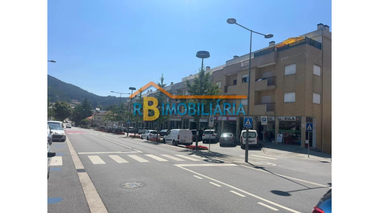 Loja para Venda em Arouca Foto 2