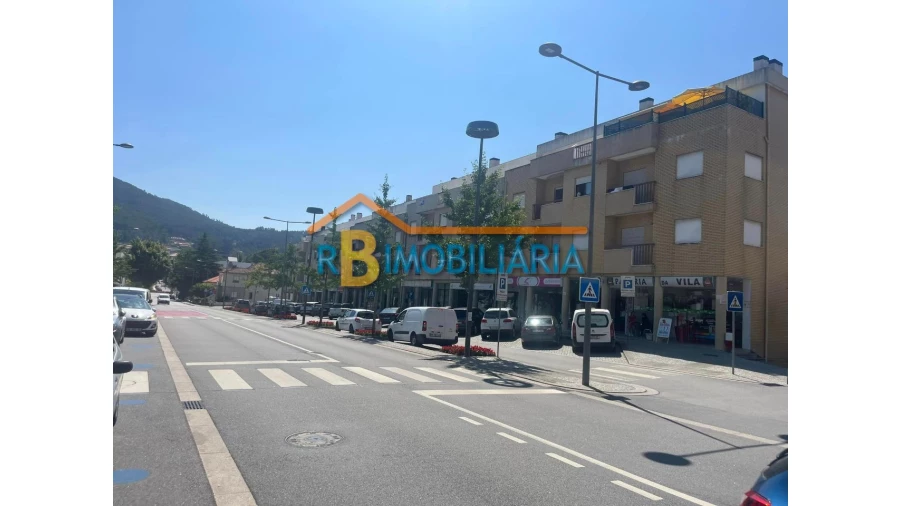 Loja para Venda em Arouca Foto 2