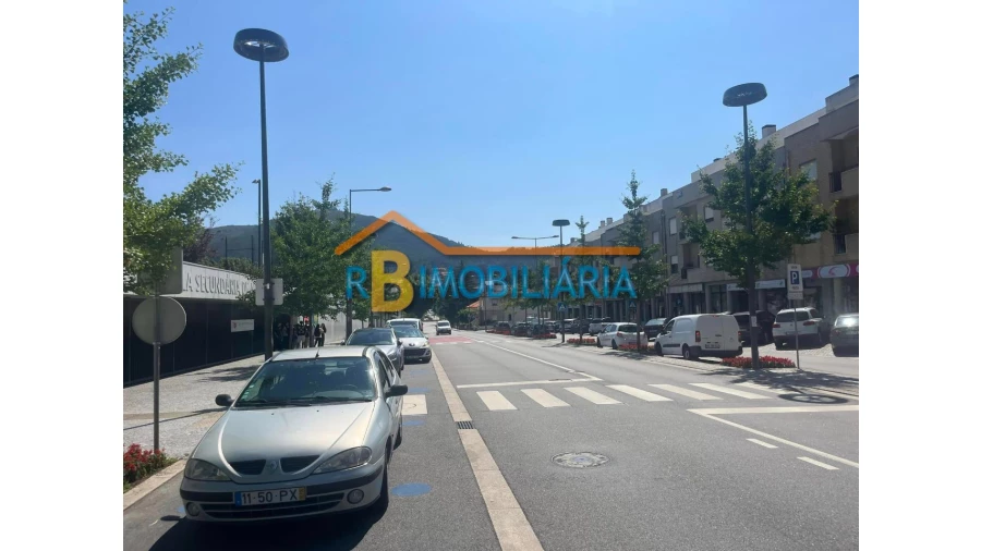 Loja para Venda em Arouca Foto 4