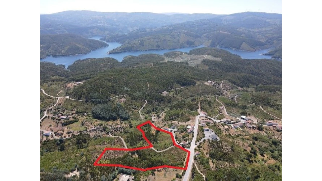 Terreno Misto para Venda em Portela do Fojo-Machio Foto 1