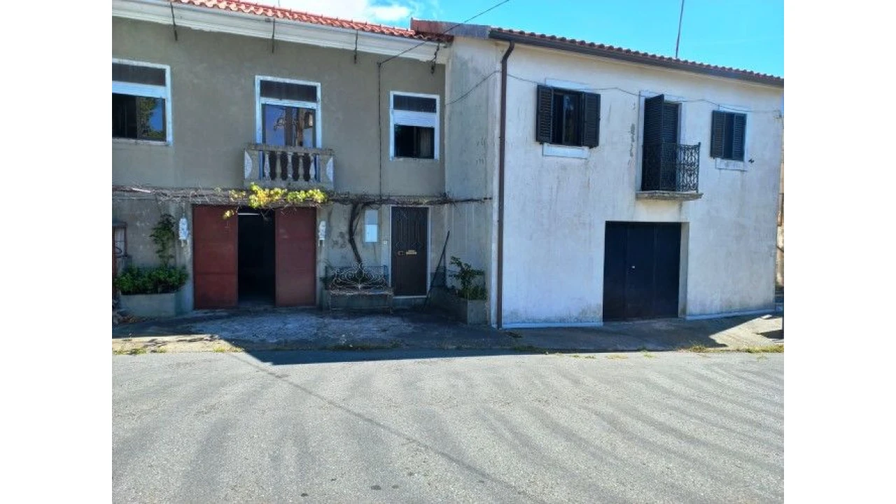 Moradia T6 para Venda em Catraia Farropo Foto 2