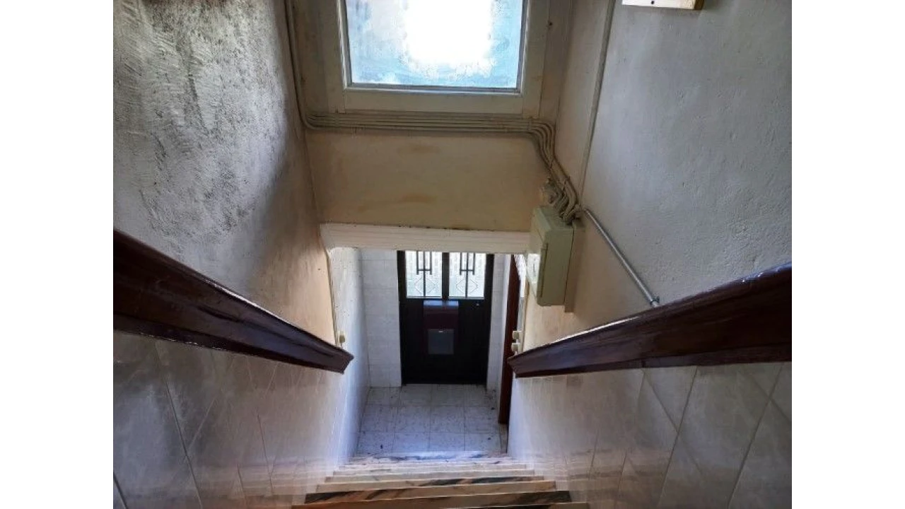 Moradia T6 para Venda em Catraia Farropo Foto 6