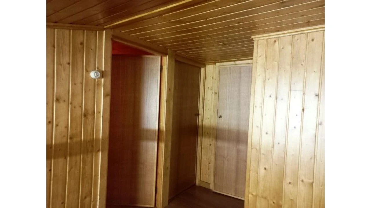 Moradia T6 para Venda em Catraia Farropo Foto 16