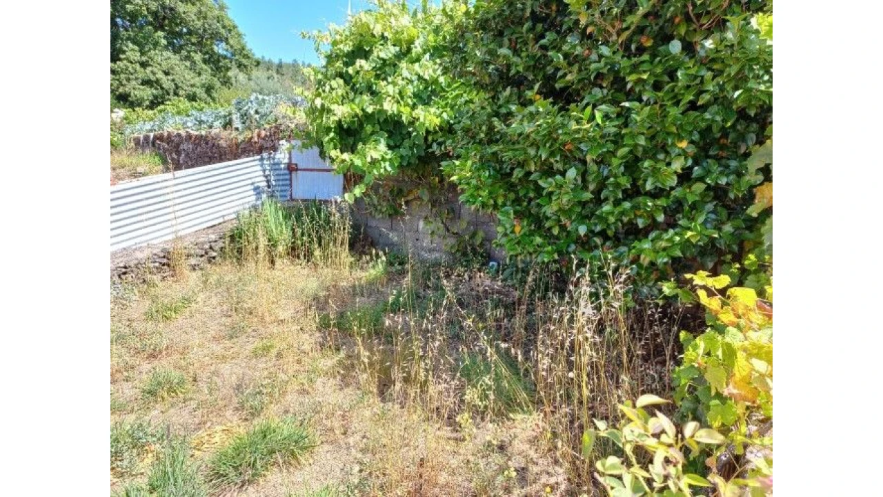 Moradia T6 para Venda em Catraia Farropo Foto 28