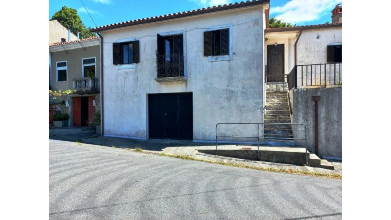 Moradia T6 para Venda em Catraia Farropo Foto 23