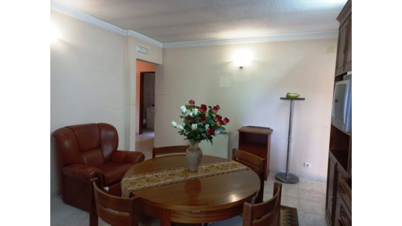 Moradia T6 para Venda em Catraia Farropo Foto 21