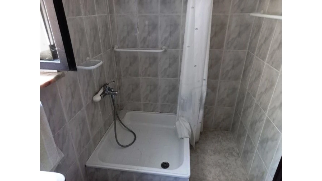 Moradia T6 para Venda em Catraia Farropo Foto 29