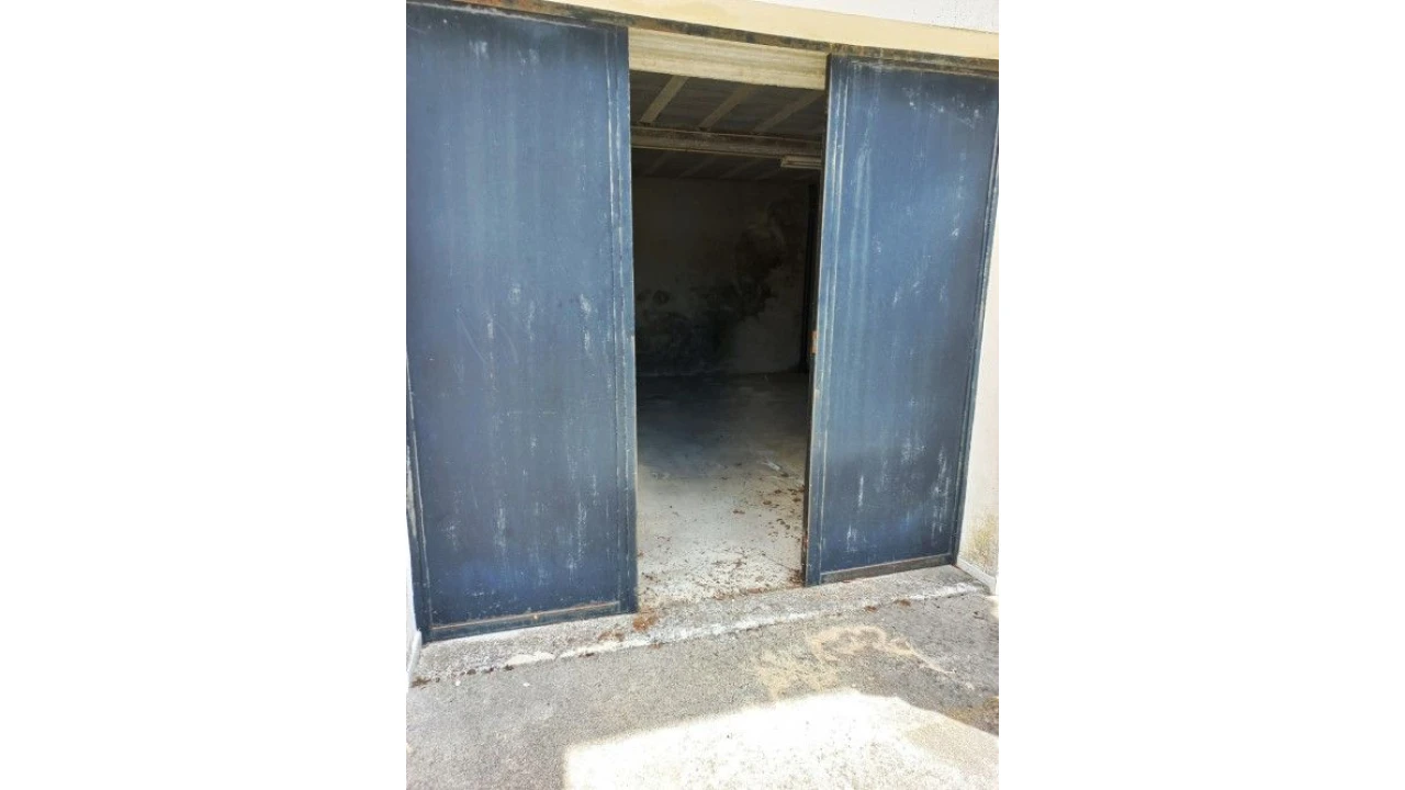 Moradia T6 para Venda em Catraia Farropo Foto 36