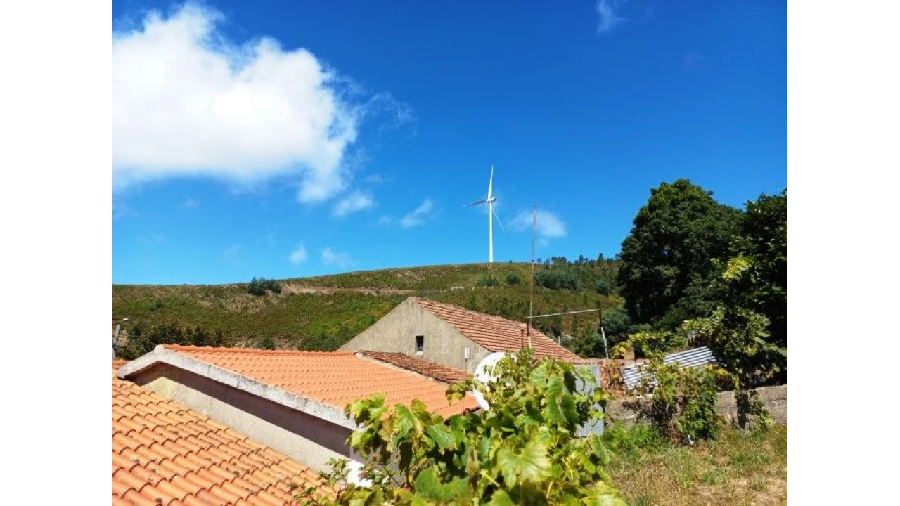 Moradia T6 para Venda em Catraia Farropo Foto 45