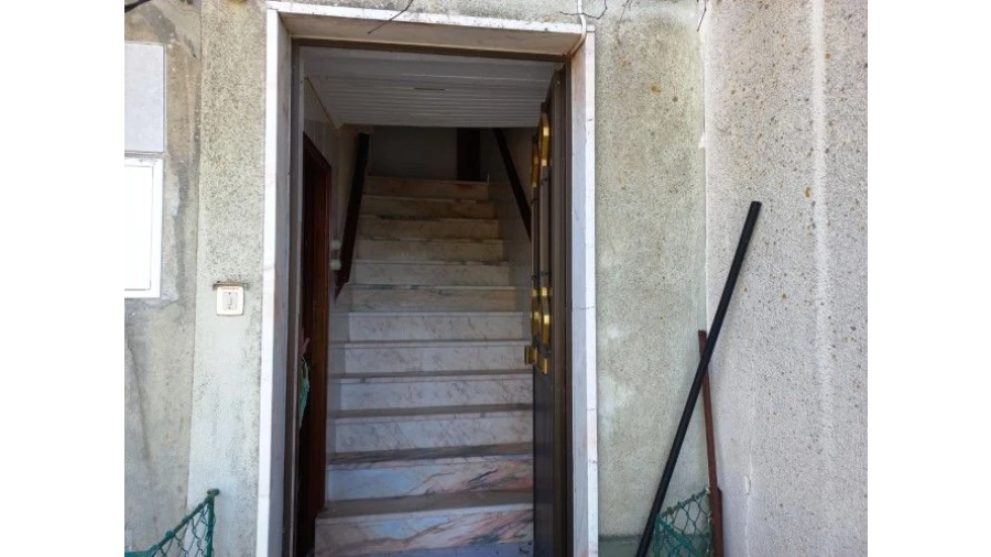 Moradia T6 para Venda em Catraia Farropo Foto 8