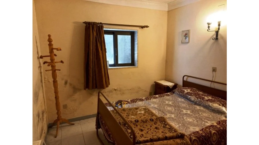 Moradia T6 para Venda em Catraia Farropo Foto 10