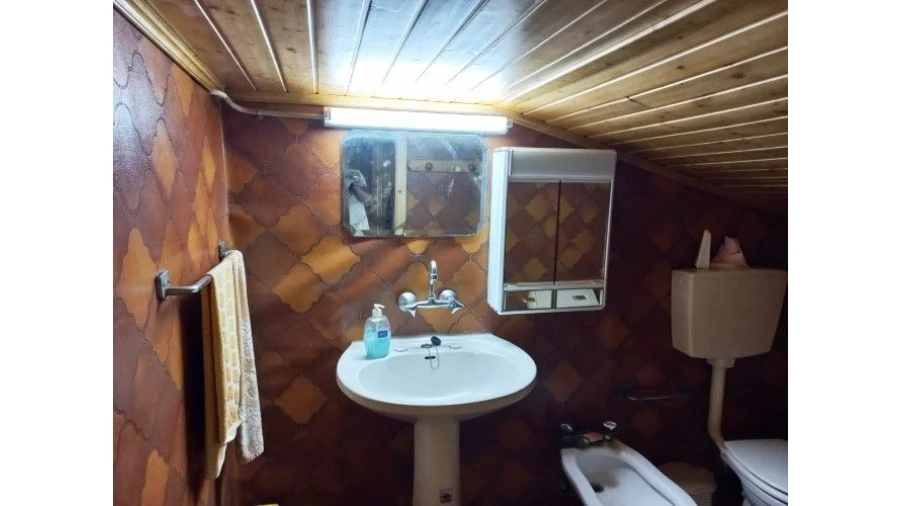 Moradia T6 para Venda em Catraia Farropo Foto 18