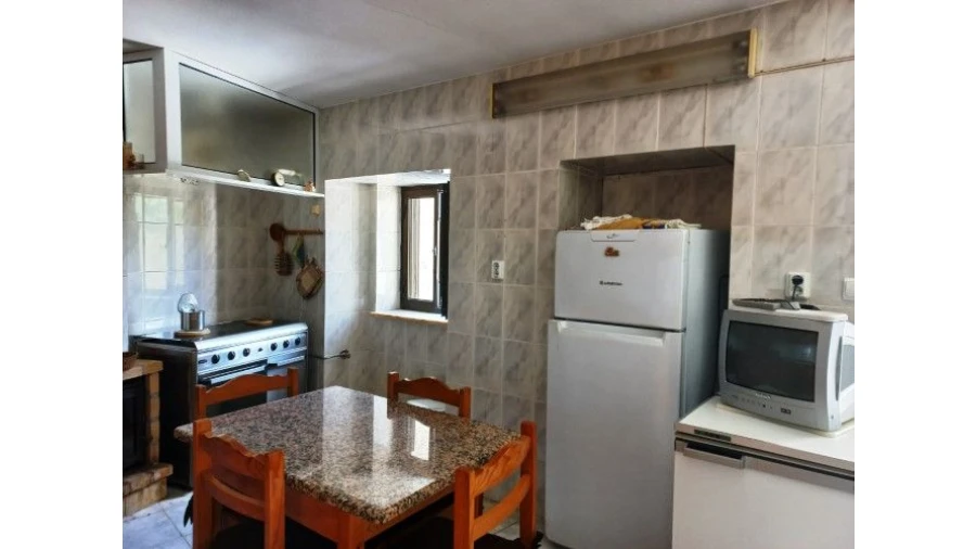 Moradia T6 para Venda em Catraia Farropo Foto 33