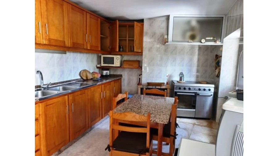 Moradia T6 para Venda em Catraia Farropo Foto 35