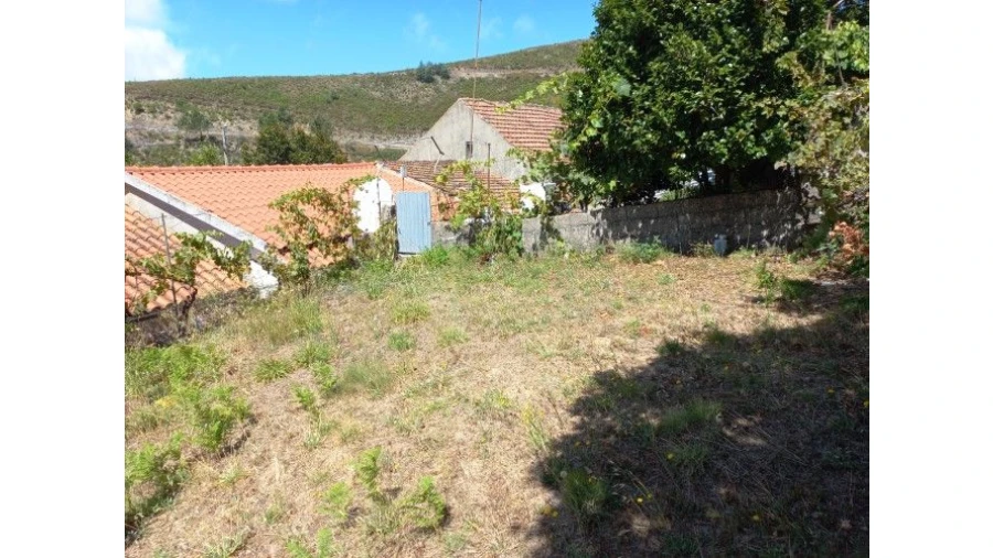 Moradia T6 para Venda em Catraia Farropo Foto 41