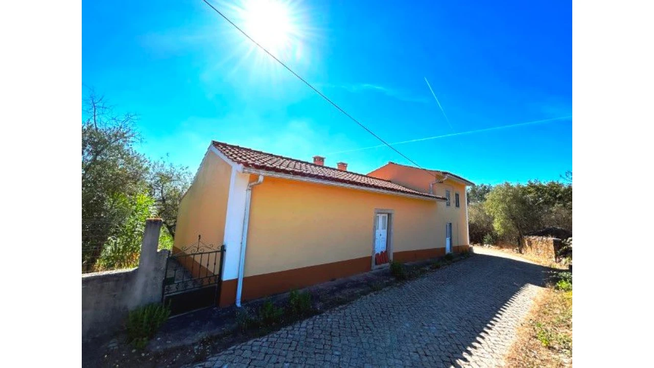 Moradia T4 para Venda em Abiul Foto 2