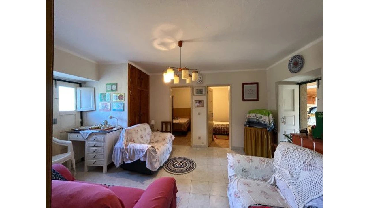 Moradia T4 para Venda em Abiul Foto 5