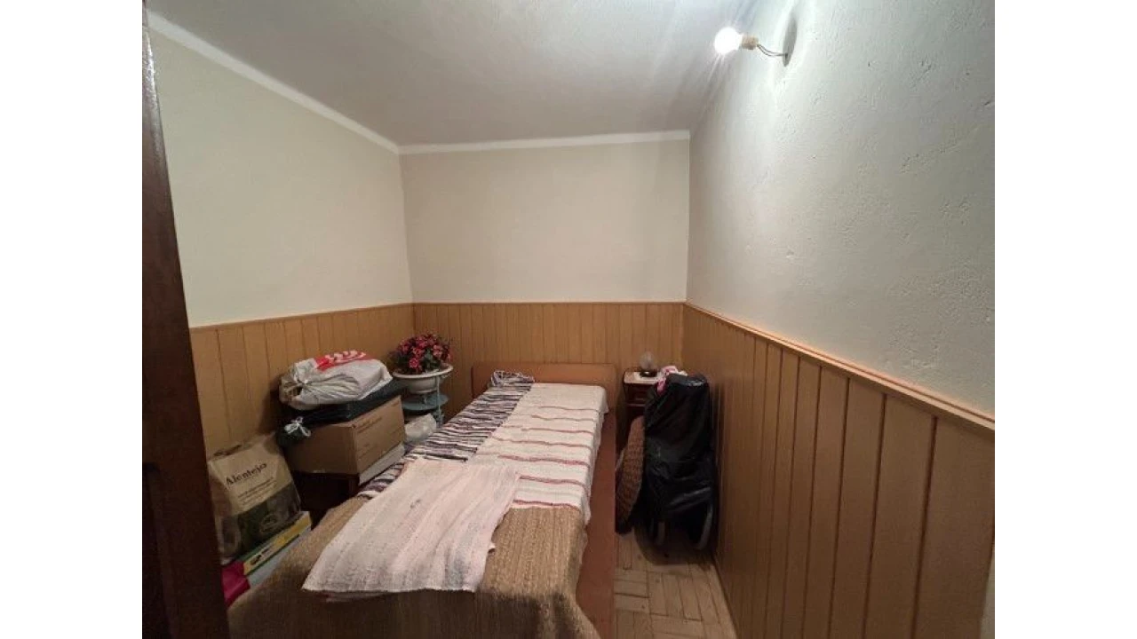 Moradia T4 para Venda em Abiul Foto 6