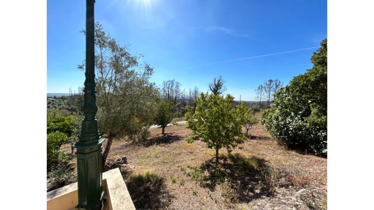 Moradia T4 para Venda em Abiul Foto 38