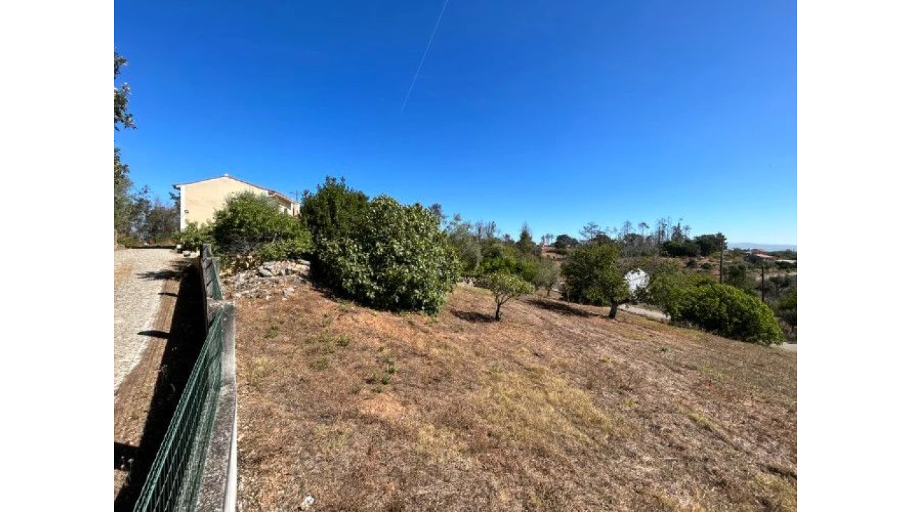 Moradia T4 para Venda em Abiul Foto 37