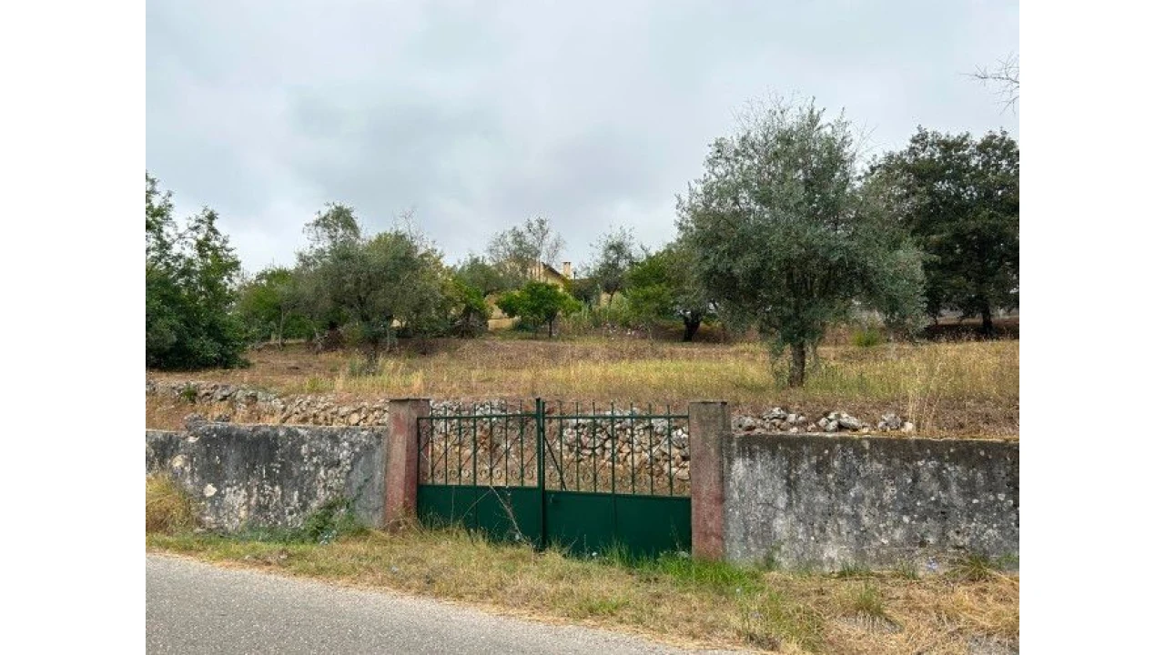 Moradia T4 para Venda em Abiul Foto 40