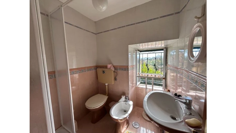 Moradia T4 para Venda em Abiul Foto 22