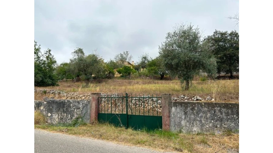 Moradia T4 para Venda em Abiul Foto 40