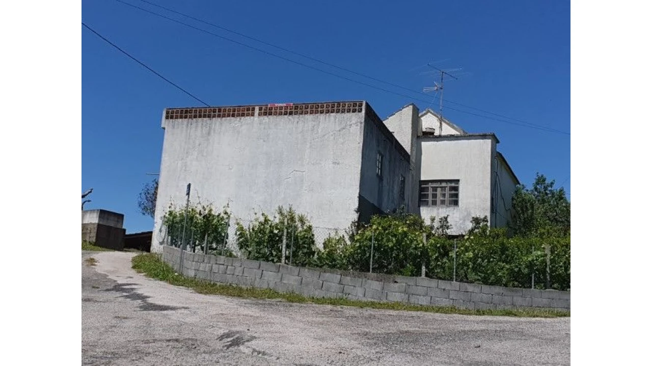 Moradia T5 para Venda em Ermida Foto 2