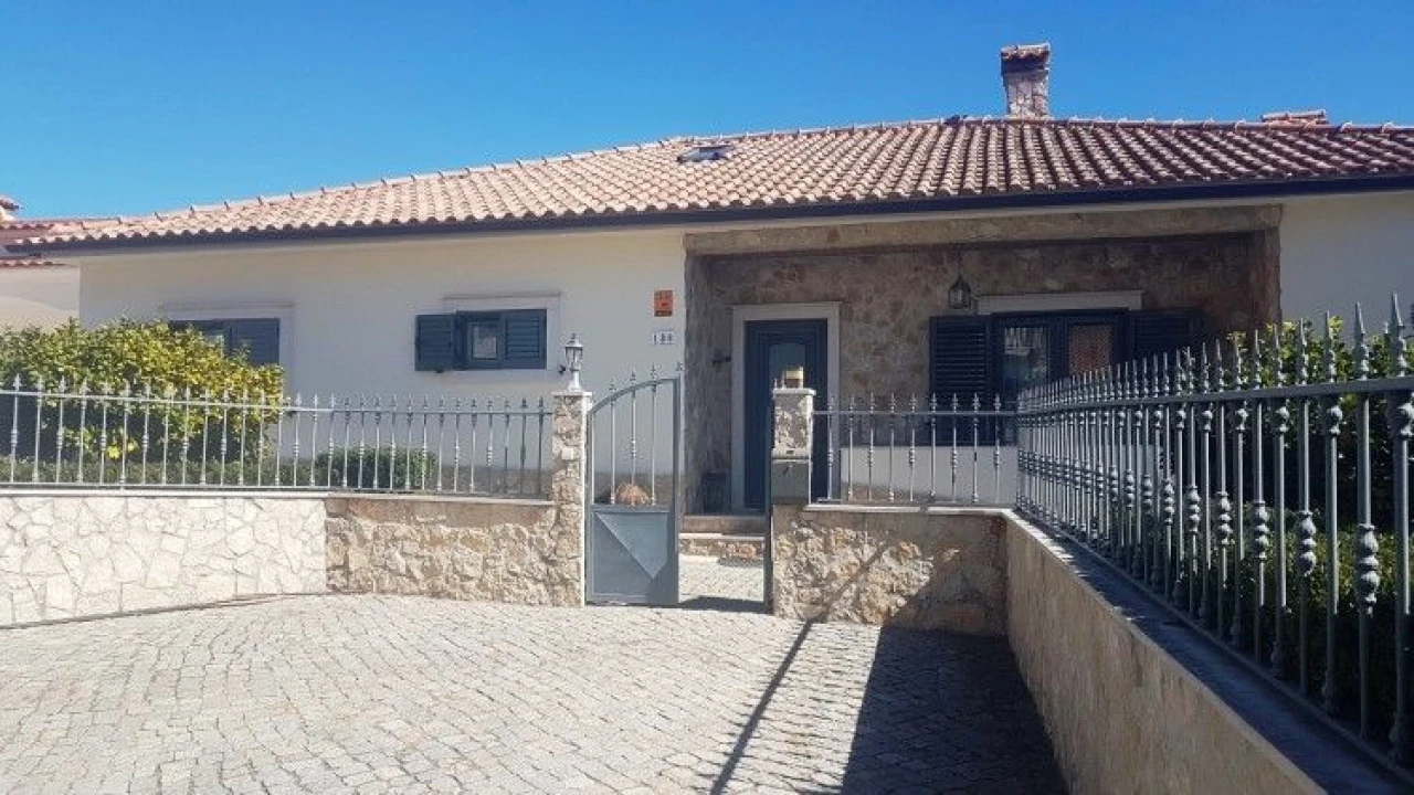 Moradia T3 para Venda em Derreada Cimeira Foto 2