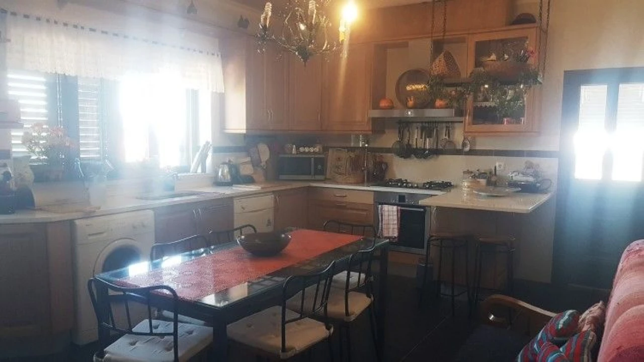 Moradia T3 para Venda em Derreada Cimeira Foto 26