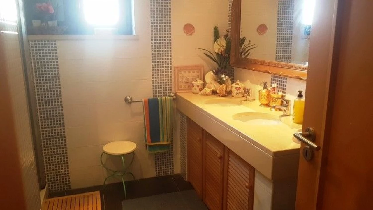 Moradia T3 para Venda em Derreada Cimeira Foto 33