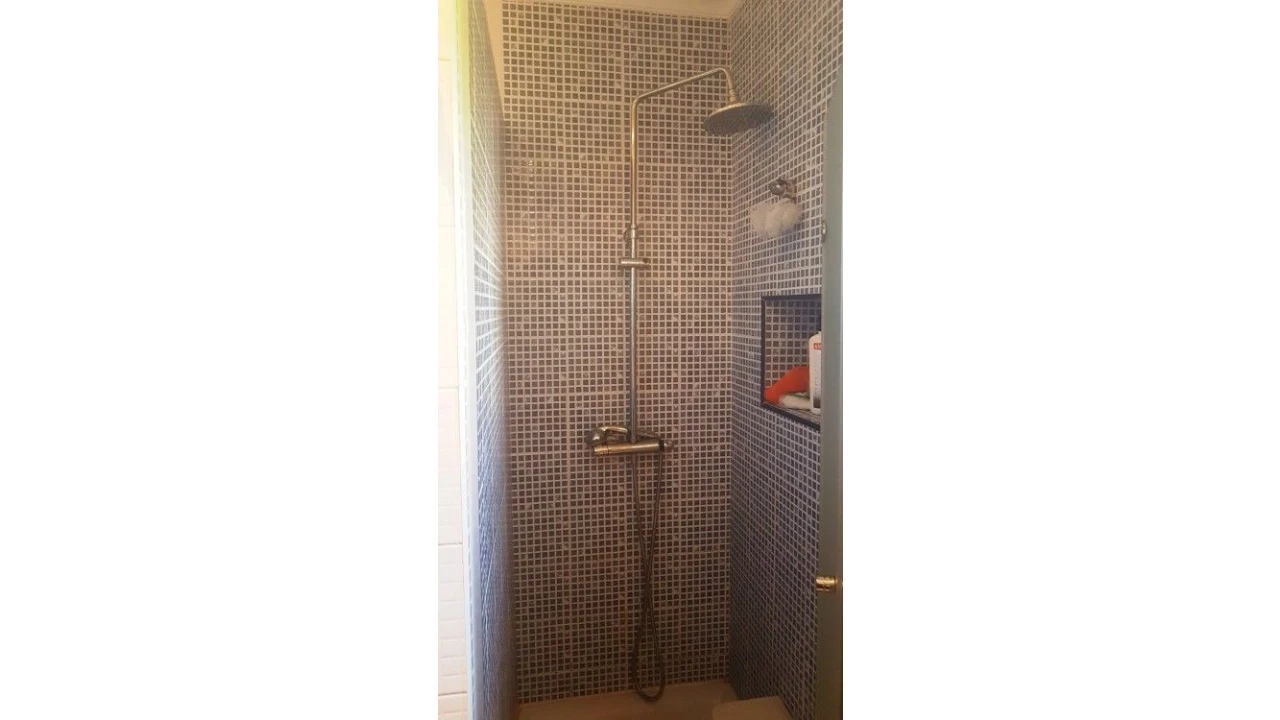 Moradia T3 para Venda em Derreada Cimeira Foto 31