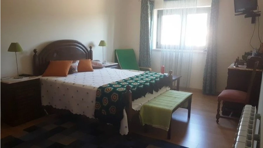 Moradia T3 para Venda em Derreada Cimeira Foto 19