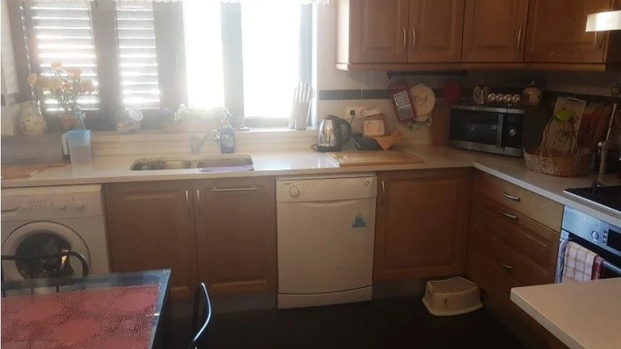 Moradia T3 para Venda em Derreada Cimeira Foto 23