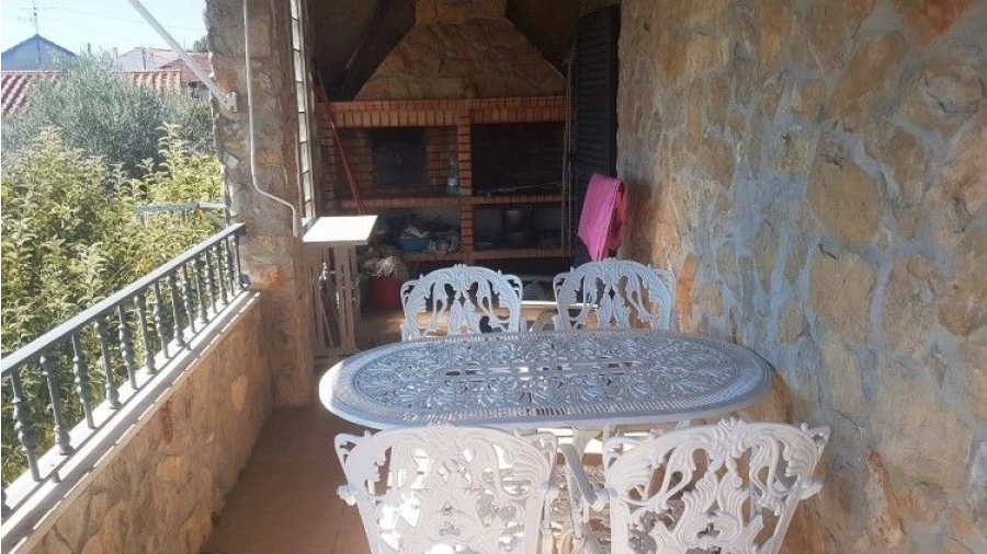 Moradia T3 para Venda em Derreada Cimeira Foto 35