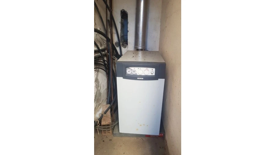 Moradia T3 para Venda em Derreada Cimeira Foto 30