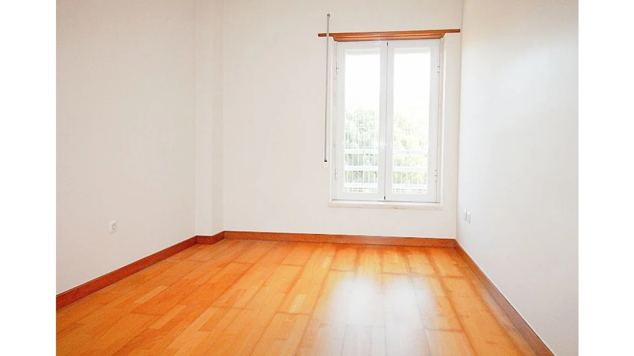 Apartamento T2 para Arrendamento em Torres Vedras Foto 8