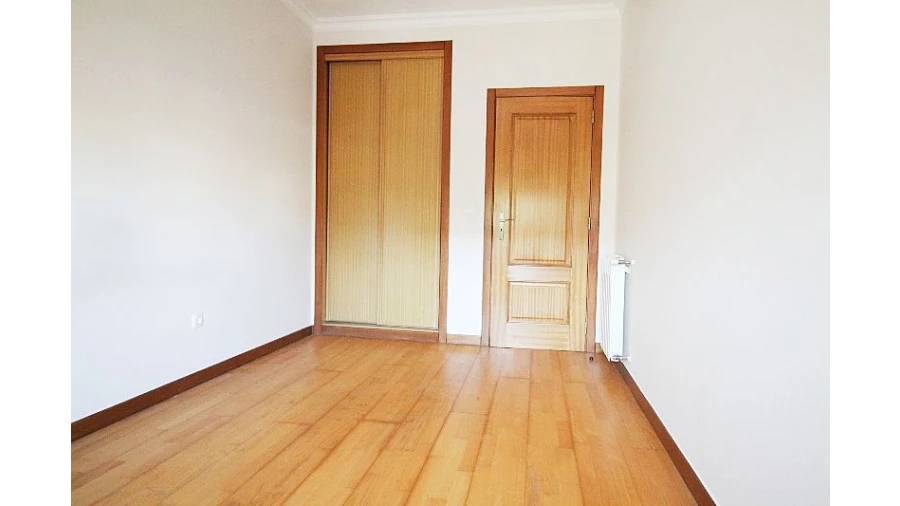 Apartamento T2 para Arrendamento em Torres Vedras Foto 7