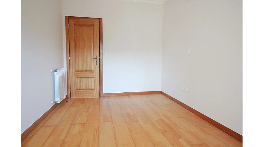 Apartamento T2 para Arrendamento em Torres Vedras Foto 9