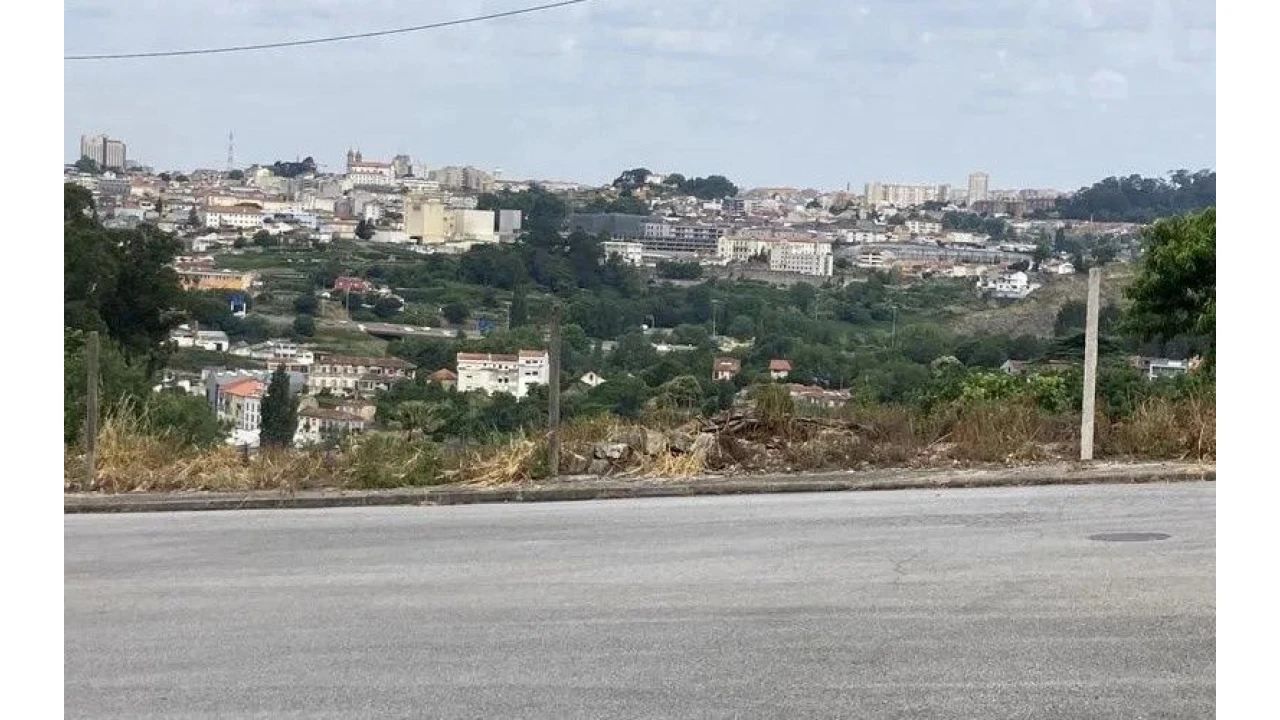 Terreno P/ Moradia para Venda em Valbom Foto 8