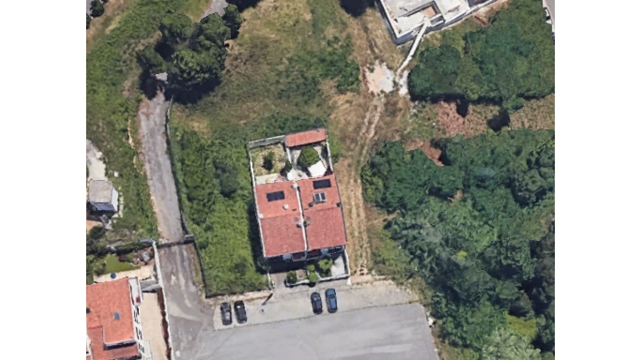 Terreno P/ Moradia para Venda em Valbom Foto 3