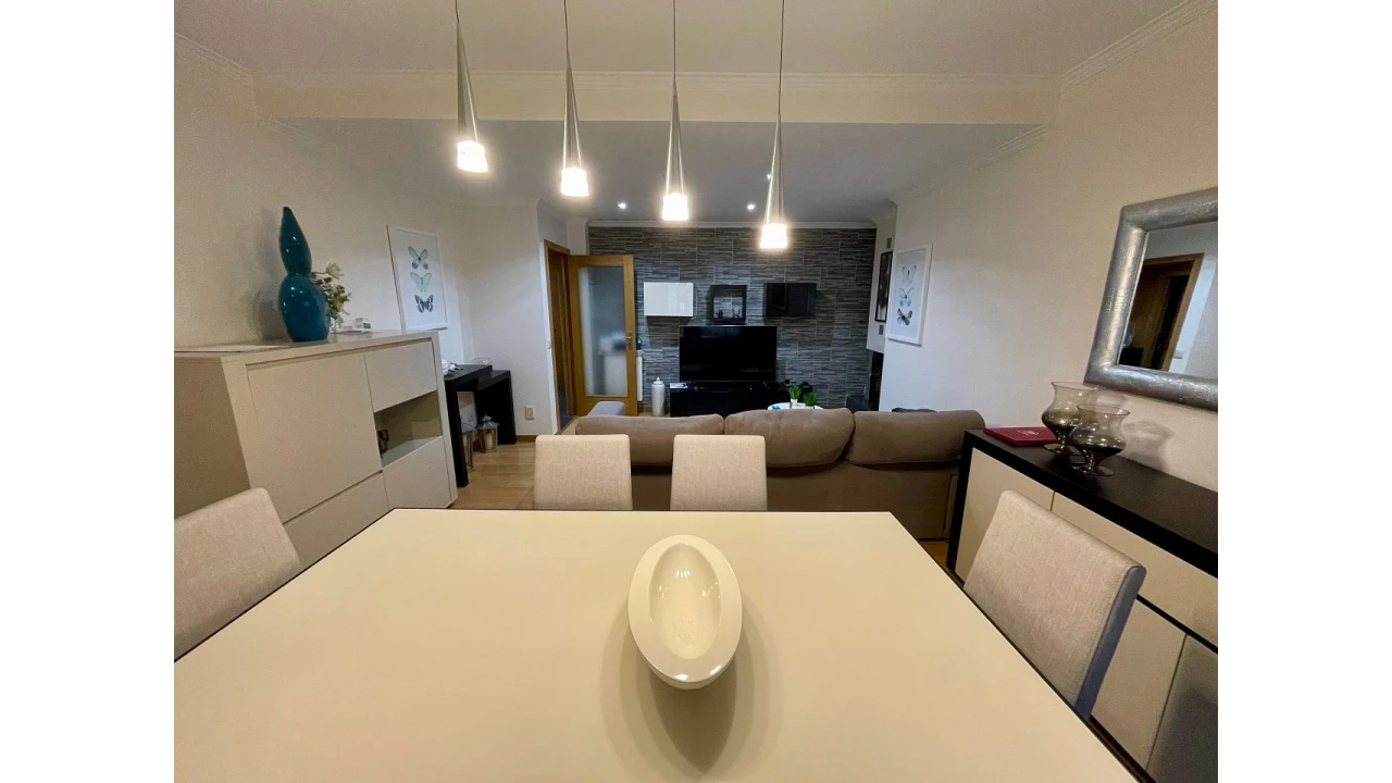 Apartamento T3 para Venda em Maia Foto 3