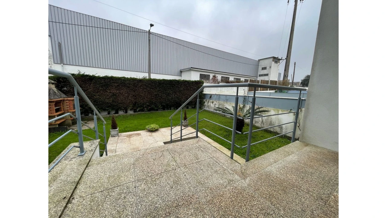 Moradia T3 para Venda em Alvarelhos Foto 31