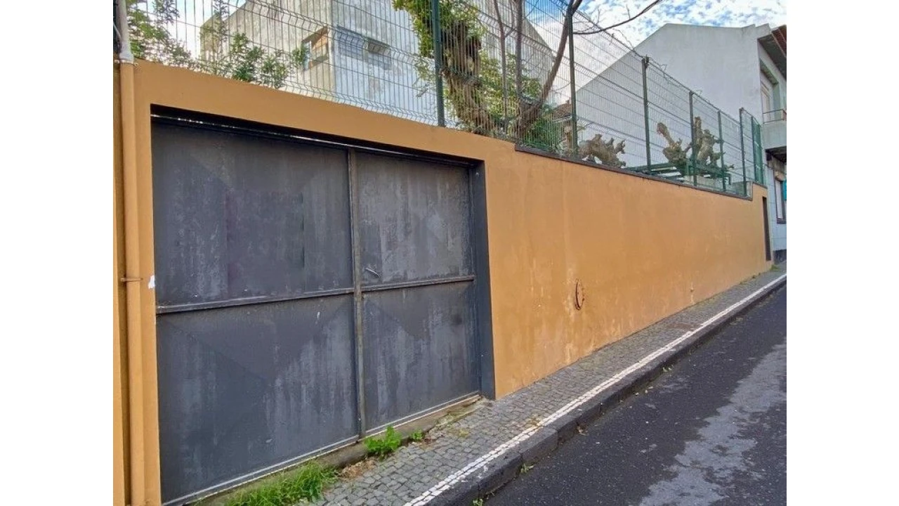 Terreno para Venda em Ponta Delgada Foto 4