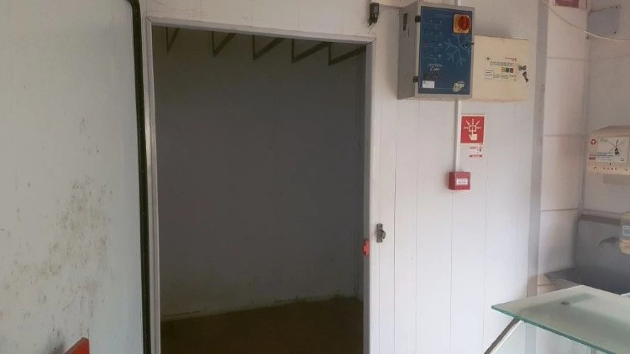 Loja para Venda em Cortes Foto 4