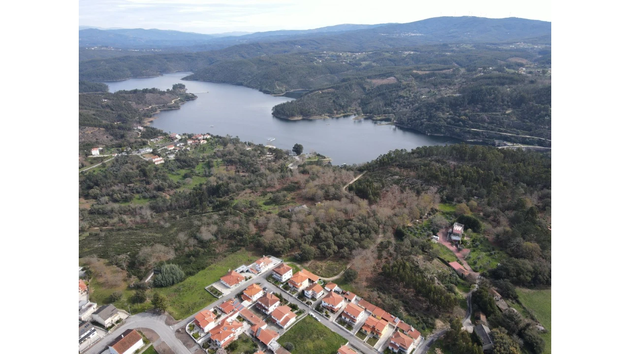 Moradia T5 para Venda em Pedrógão Grande Foto 39