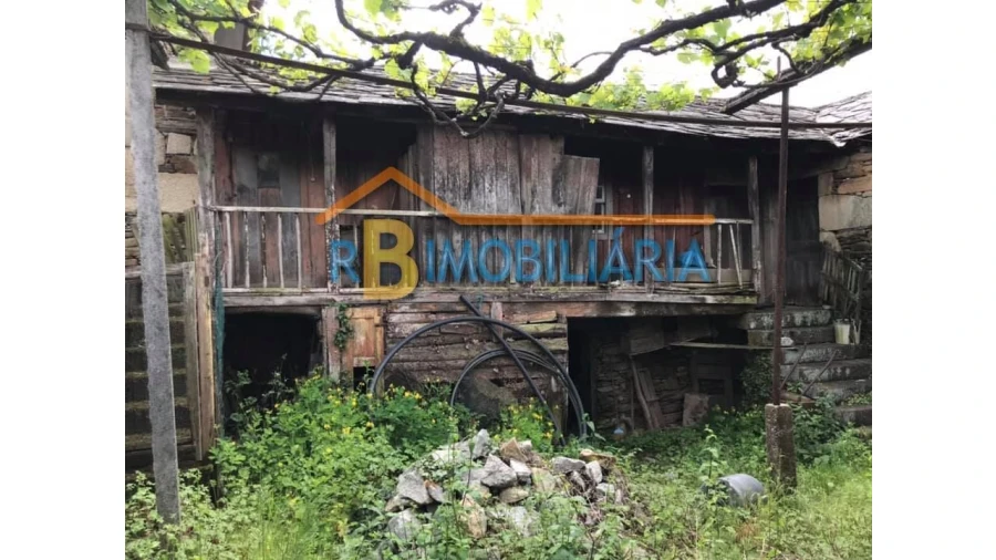 Moradia T4 para Venda em Alvarenga