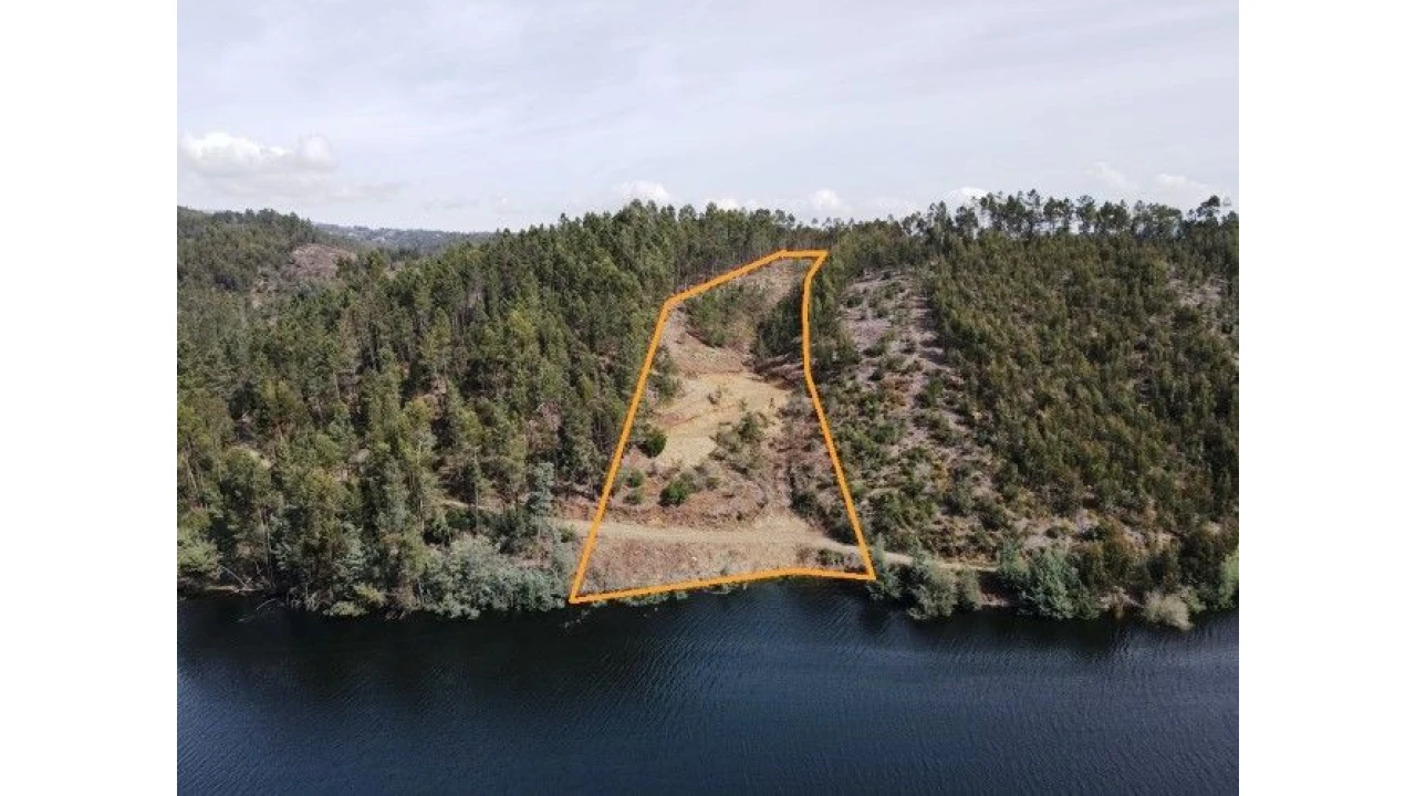 Terreno para Venda em Lomba Foto 2