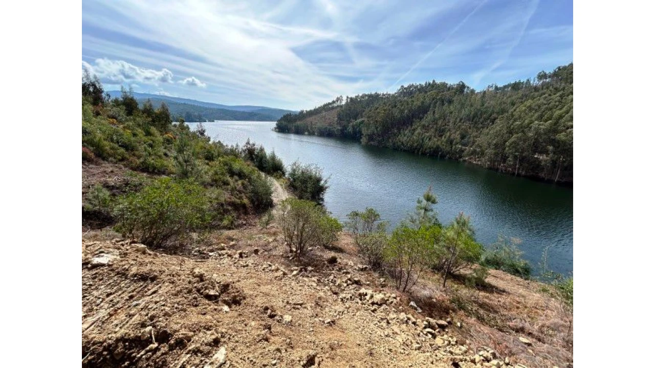 Terreno para Venda em Lomba Foto 3